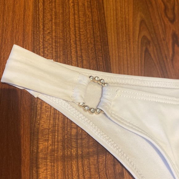 Bikini bottoms - Picture 2 of 3